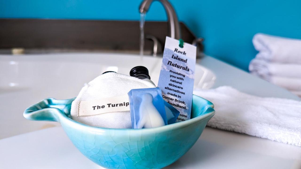 The Turnip Bed And Breakfast Parson's Pond 외부 사진